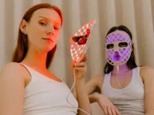 The power of light - LUME+ LED Therapy Mask