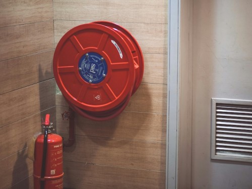 5 vaak vergeten plekken waar een brandblusapparaat écht nodig is