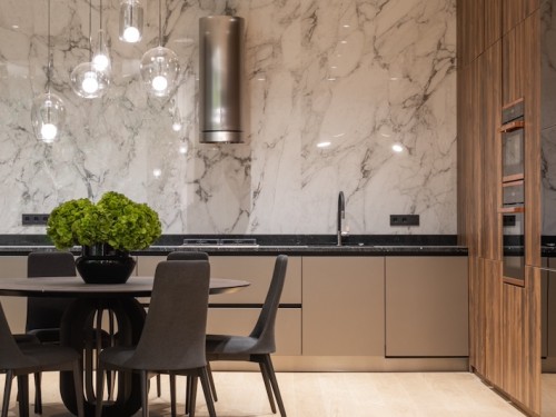 Hoe creëer je een luxe uitstraling in de keuken?