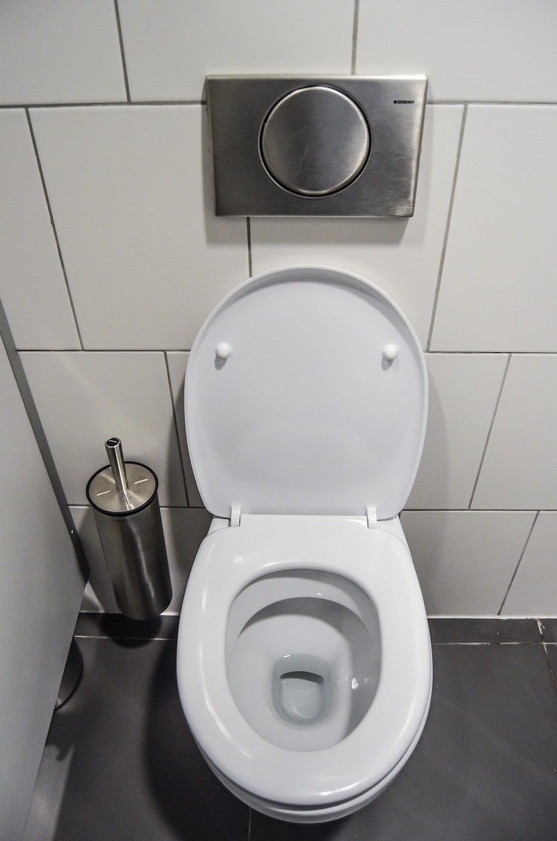 Wat te doen als je toilet verstopt is?