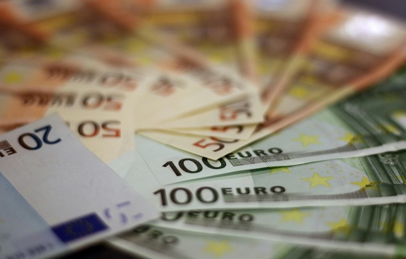 Uw sociale bijdragen in 2024 vrijwillig aanpassen, goed idee?