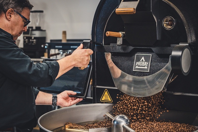 ROSS Coffee bestaat 10 jaar – vier mee met 10% korting + kans op gratis koffie!