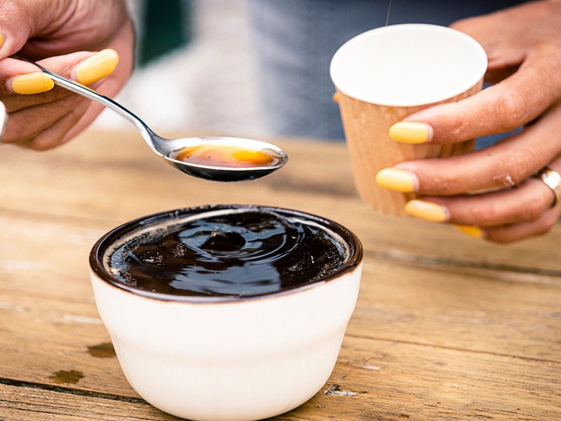 Geef een Vaderdagcadeau dat blijft hangen – een koffie tasting bij ROSS Coffee