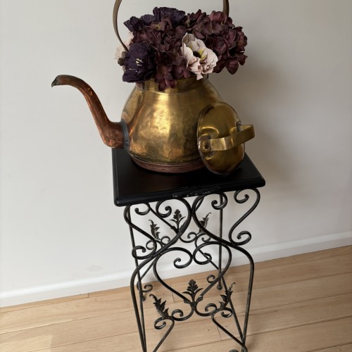 Pied de stalle in metaal met houten blad