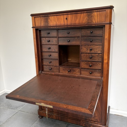 Secretaire